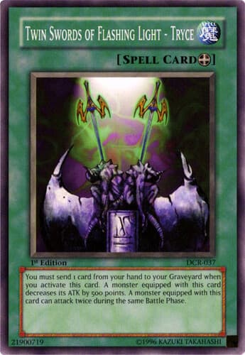 Twin Swords of Flashing Light - Tryce - DCR-037 Common 1st Edition