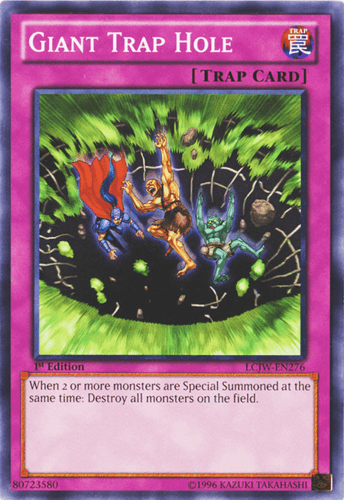 Giant Trap Hole - LCJW-EN276 Common 1st Edition